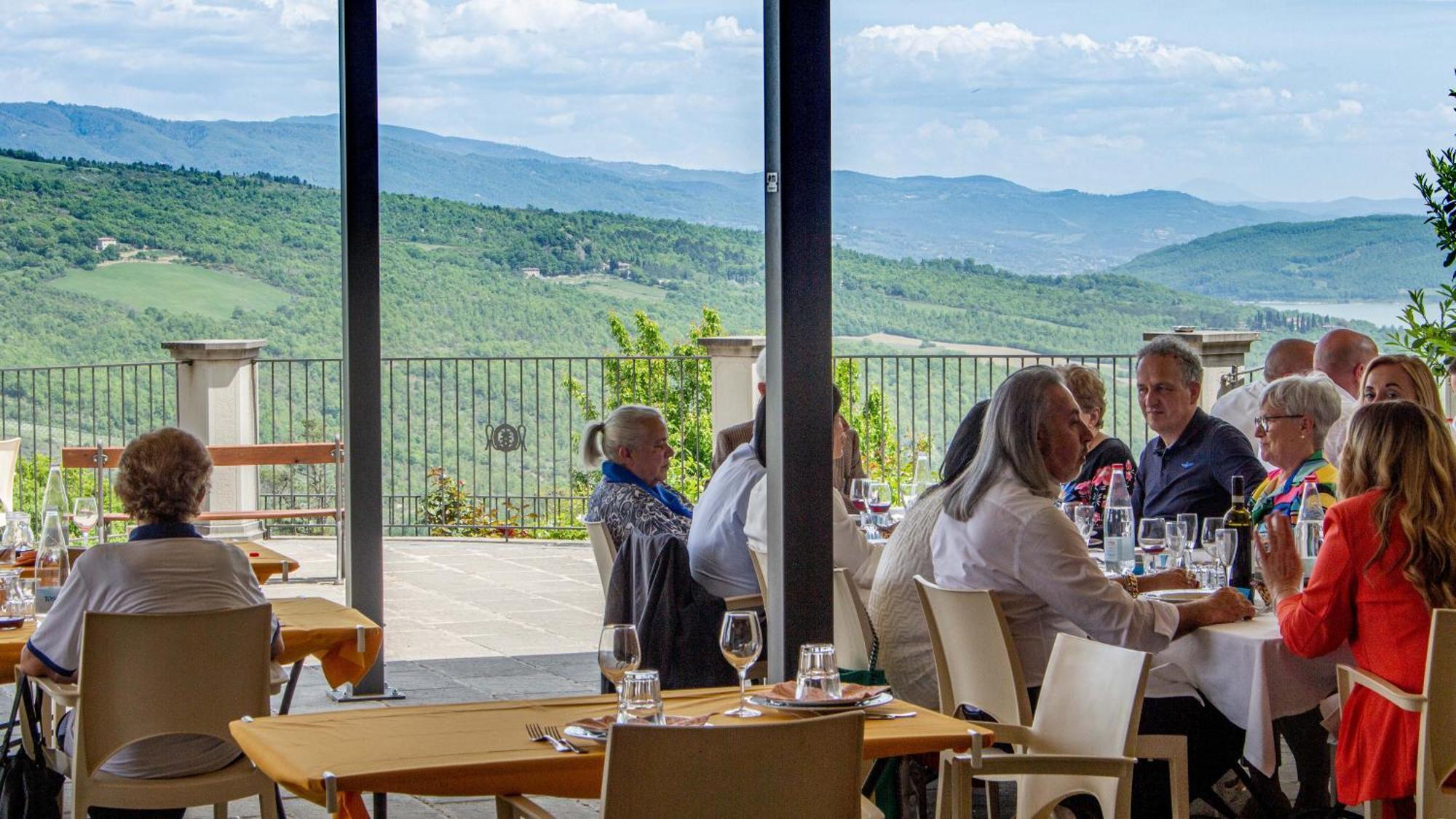 Agriturismo Terra Di Michelangelo カプレーゼ・ミケランジェロ エクステリア 写真