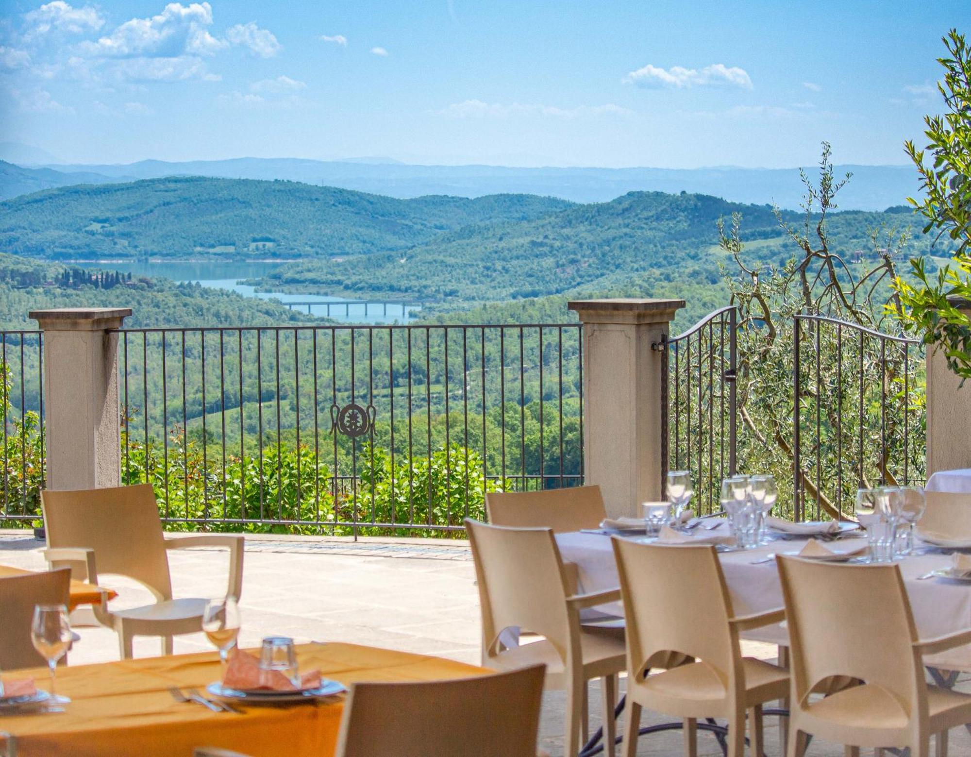 Agriturismo Terra Di Michelangelo カプレーゼ・ミケランジェロ エクステリア 写真