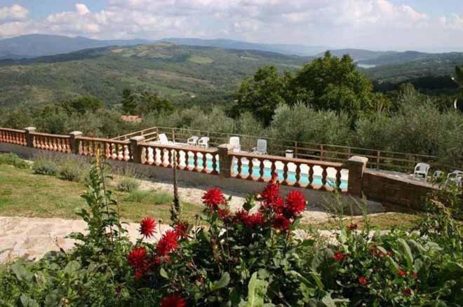 Agriturismo Terra Di Michelangelo カプレーゼ・ミケランジェロ エクステリア 写真